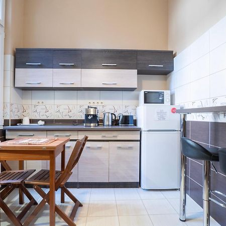 Apartment Near Opera In Downtown Budapest Kültér fotó