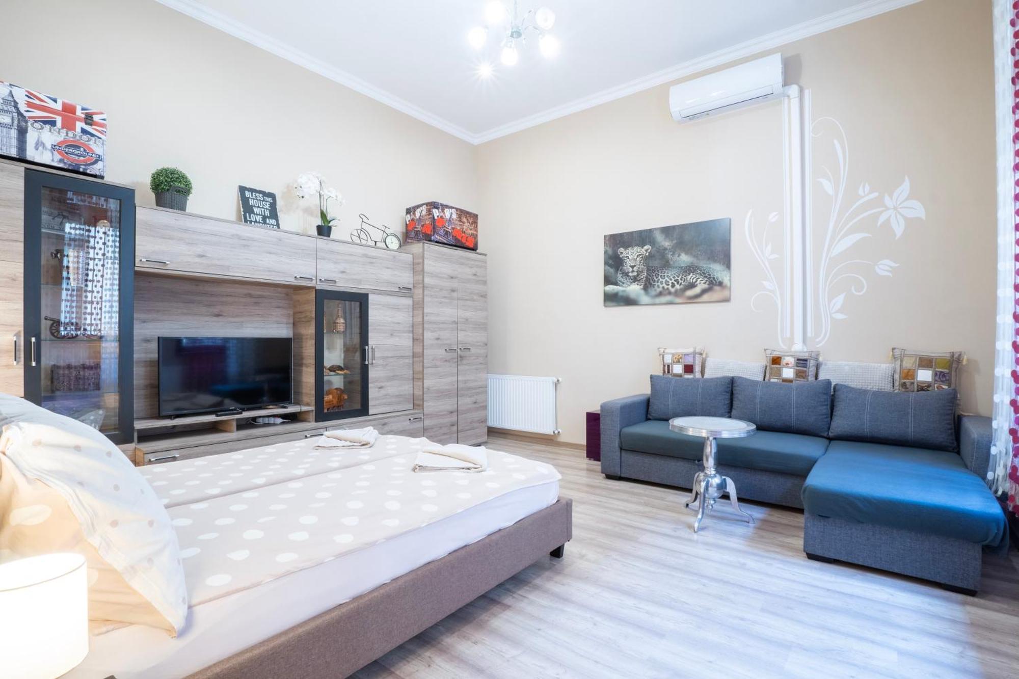 Apartment Near Opera In Downtown Budapest Kültér fotó
