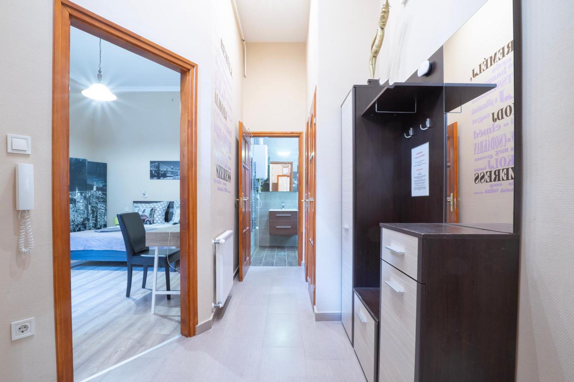 Apartment Near Opera In Downtown Budapest Kültér fotó